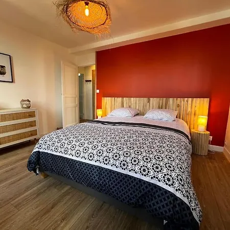 Dom wakacyjny Maison Pour 10 Personnes Max En Plein Centre De Ste Mere Eglise *