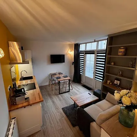 Maison Pour 10 Personnes Max En Plein Centre De Ste Mere Eglise *