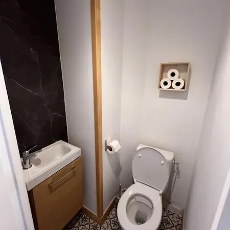 Dom wakacyjny Maison Pour 10 Personnes Max En Plein Centre De Ste Mere Eglise *