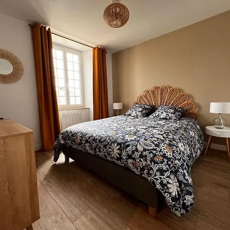 Maison Pour 10 Personnes Max En Plein Centre De Ste Mere Eglise Holiday home Sainte-Mere-Eglise