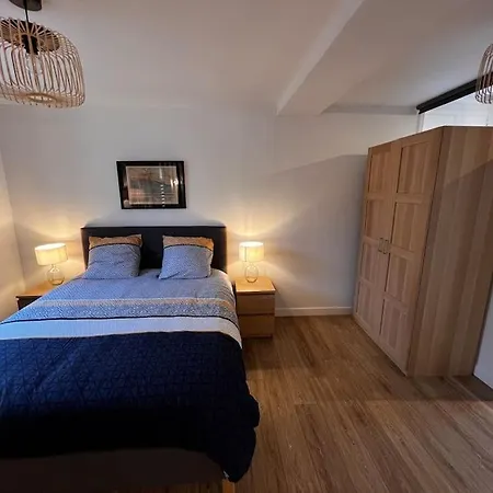 Holiday home Maison Pour 10 Personnes Max En Plein Centre De Ste Mere Eglise Sainte-Mere-Eglise