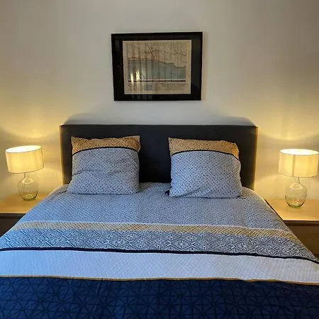 Maison Pour 10 Personnes Max En Plein Centre De Ste Mere Eglise Holiday home