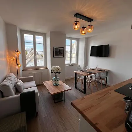 Maison Pour 10 Personnes Max En Plein Centre De Ste Mere Eglise *