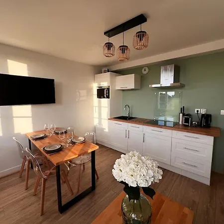 Maison Pour 10 Personnes Max En Plein Centre De Ste Mere Eglise Holiday home Sainte-Mere-Eglise