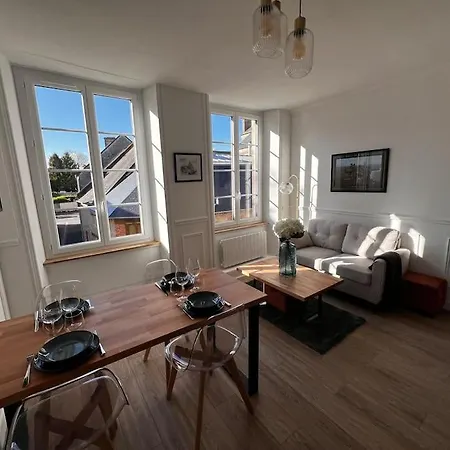 Maison Pour 10 Personnes Max En Plein Centre De Ste Mere Eglise *