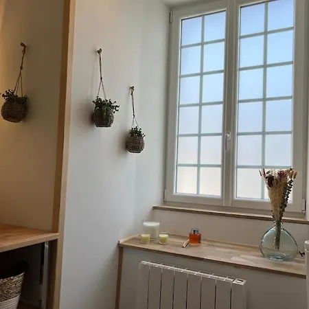 Maison Pour 10 Personnes Max En Plein Centre De Ste Mere Eglise * Sainte-Mere-Eglise
