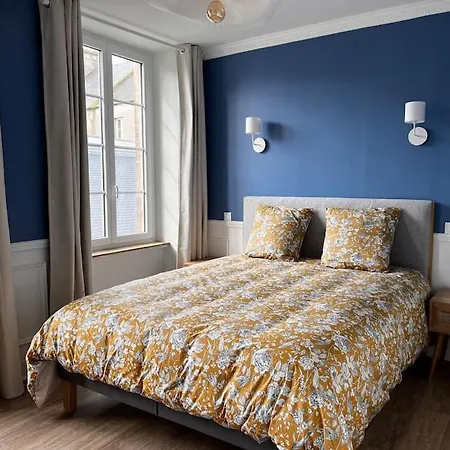 Maison Pour 10 Personnes Max En Plein Centre De Ste Mere Eglise