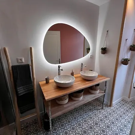 Maison Pour 10 Personnes Max En Plein Centre De Ste Mere Eglise Feriehus Sainte-Mère-Église