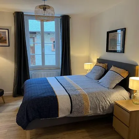 Maison Pour 10 Personnes Max En Plein Centre De Ste Mere Eglise * Sainte-Mère-Église