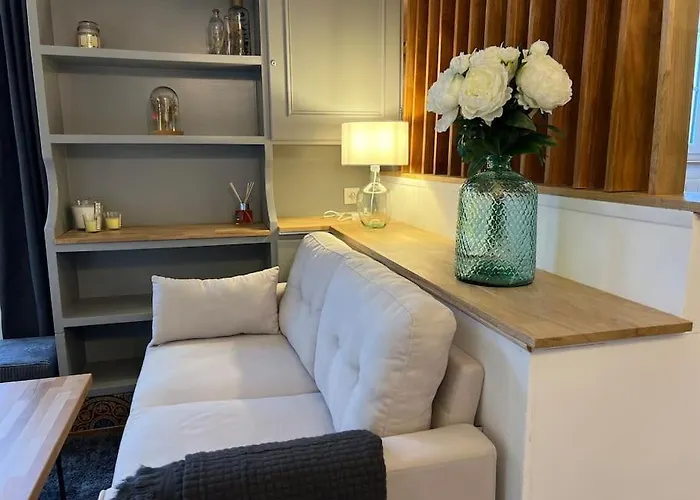 Maison Pour 10 Personnes Max En Plein Centre De Ste Mere Eglise Sainte-Mère-Église