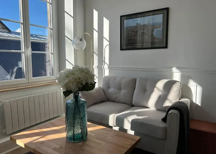 Maison Pour 10 Personnes Max En Plein Centre De Ste Mere Eglise * Sainte-Mère-Église