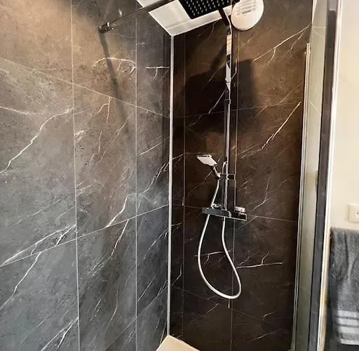 Maison Pour 10 Personnes Max En Plein Centre De Ste Mere Eglise *