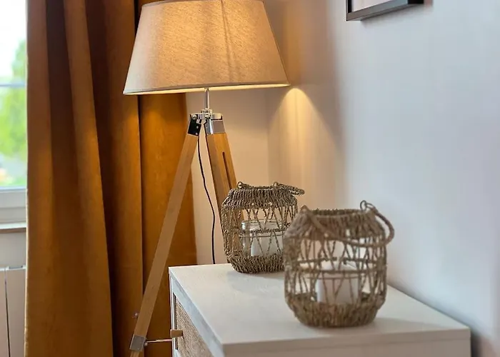 Maison Pour 10 Personnes Max En Plein Centre De Ste Mere Eglise Sainte-Mère-Église