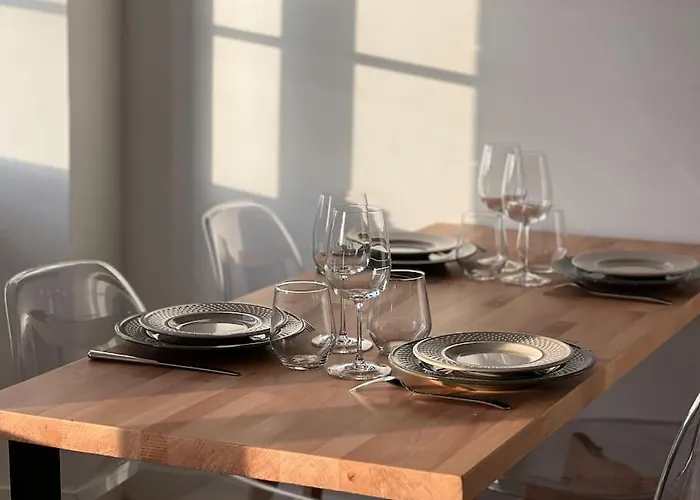 Maison Pour 10 Personnes Max En Plein Centre De Ste Mere Eglise Sainte-Mère-Église