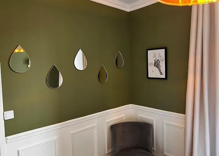 Maison Pour 10 Personnes Max En Plein Centre De Ste Mere Eglise * Sainte-Mère-Église